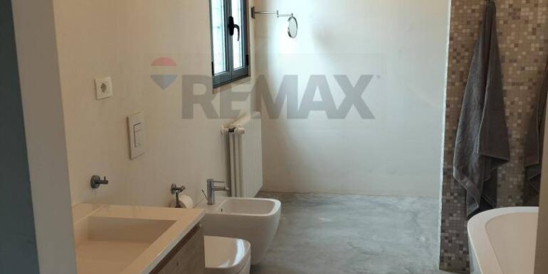 20250812175200-974749-13