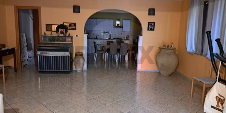 20250813175900-974704-16