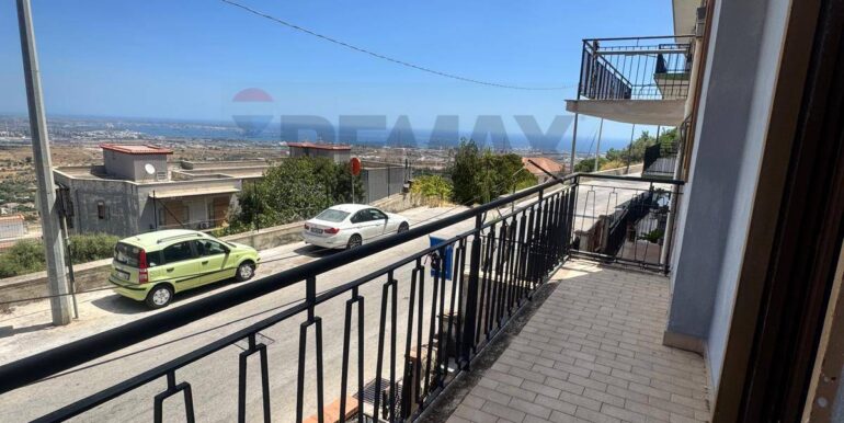 20250818115043-974949-11