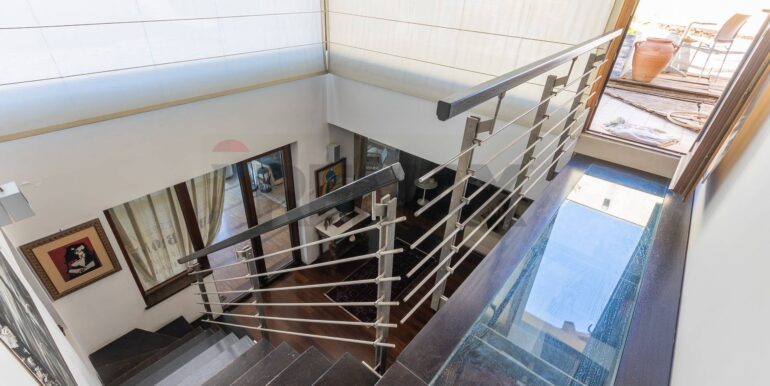 20250818122139-974931-13