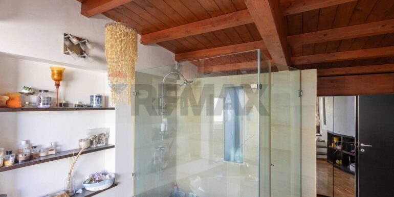 20250818122200-974931-20