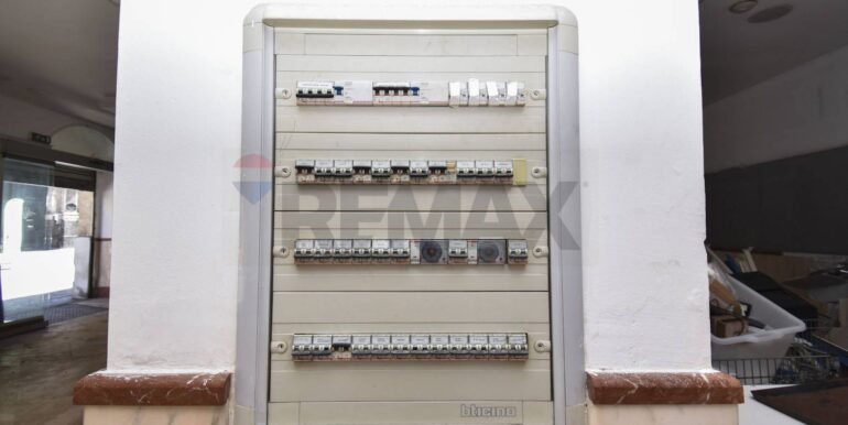 20250818165303-974972-17