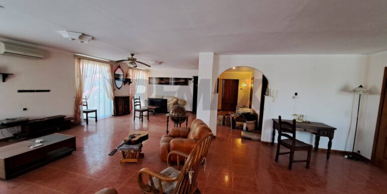 20250818173603-974806-7