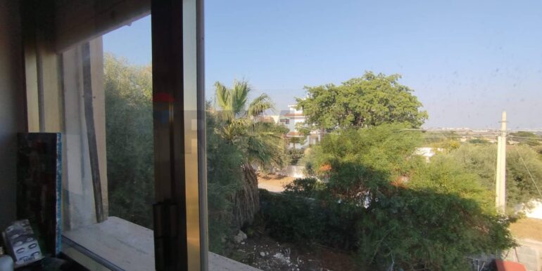 20250819115829-975042-12