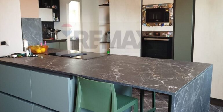 20250819115852-975042-21