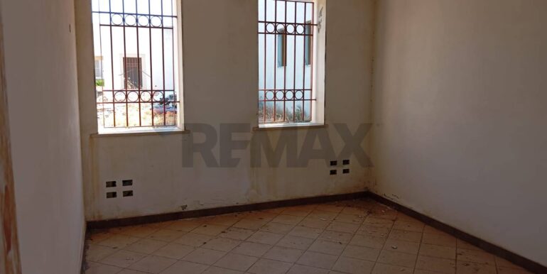 20250819165628-975070-12