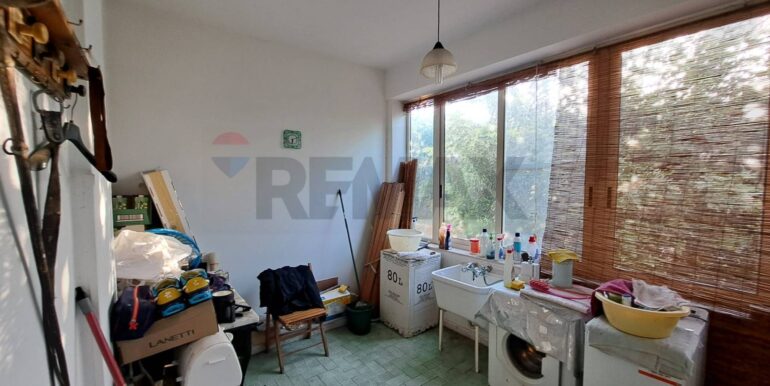 20250819175421-975014-12