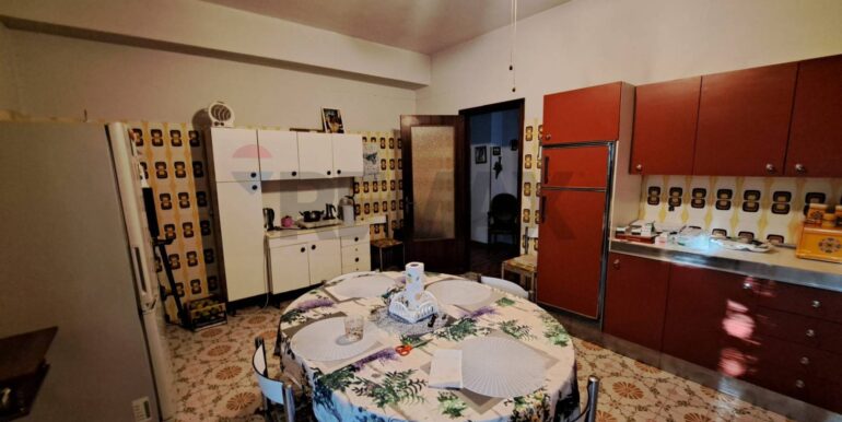 20250819175426-975014-13