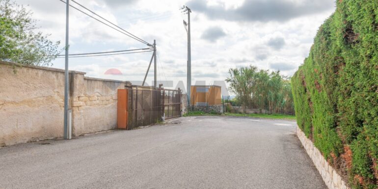 20250820163245-975207-3