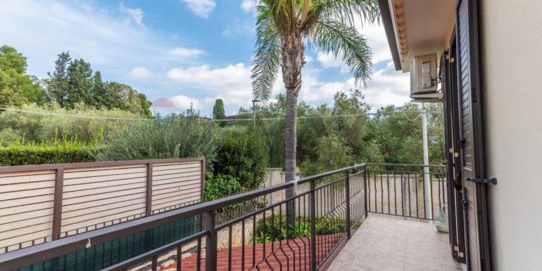 20250820163249-975207-15