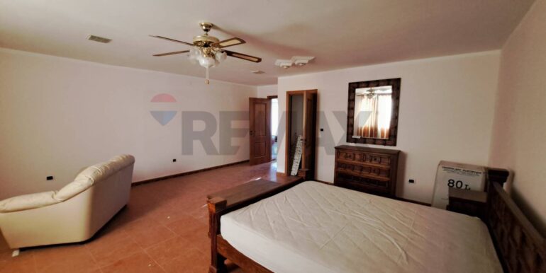 20250820181647-975079-8