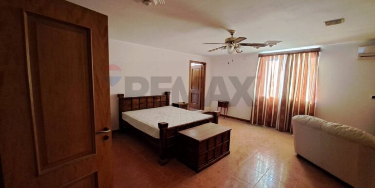 20250820181654-975079-10