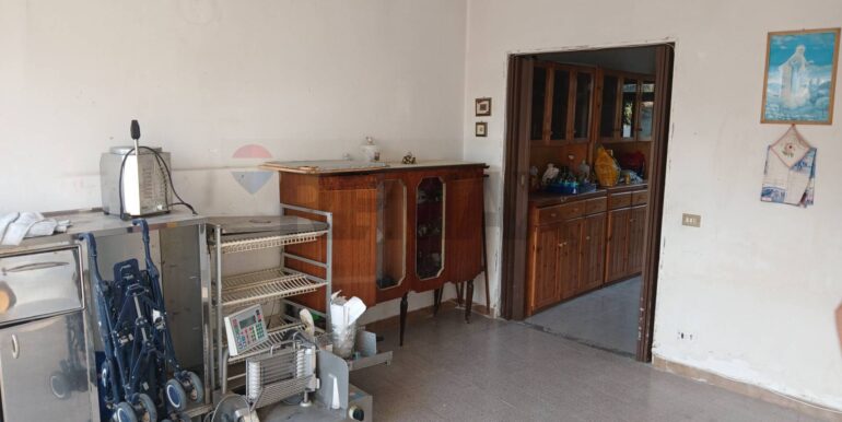 20250821120803-975261-10