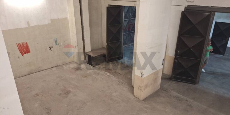 20250821182148-975313-12