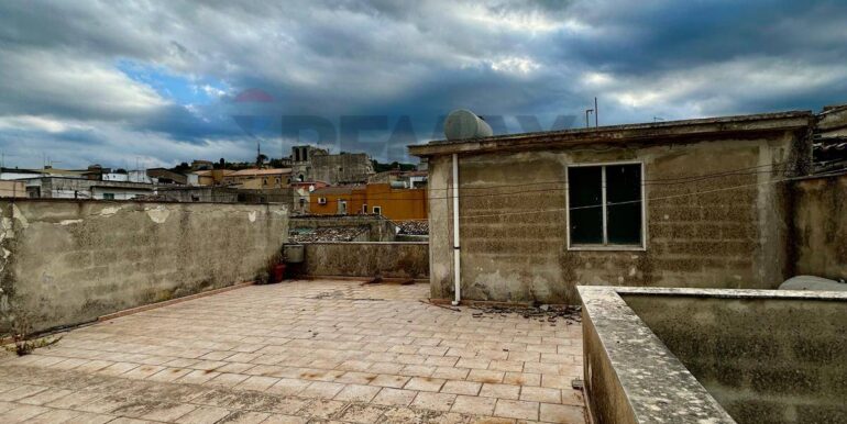 20250821184239-975252-11