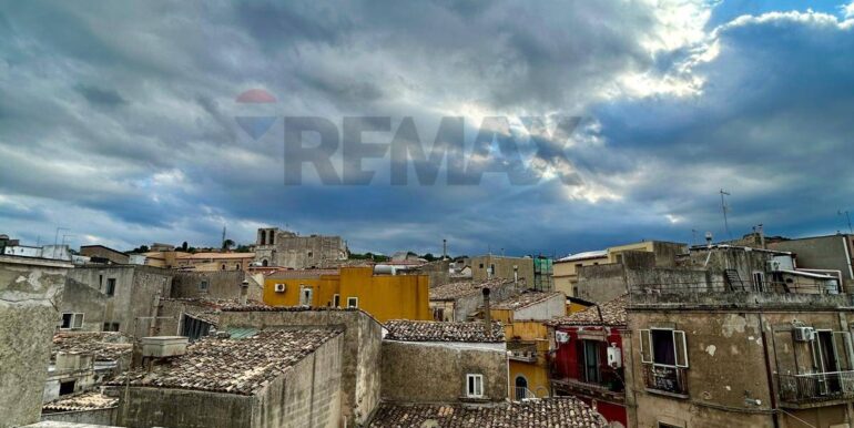 20250821184242-975252-12