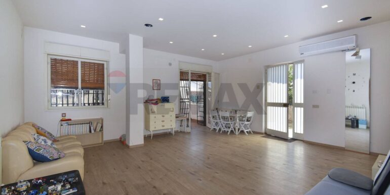 20250823164314-975018-7