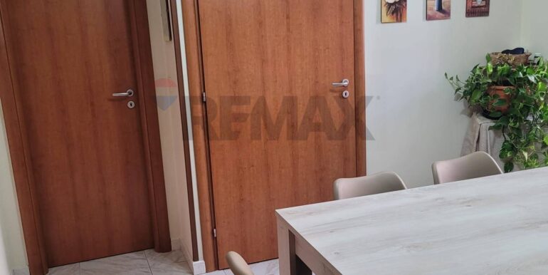 20250825183004-975680-11