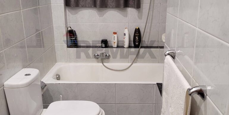 20250825183007-975680-12