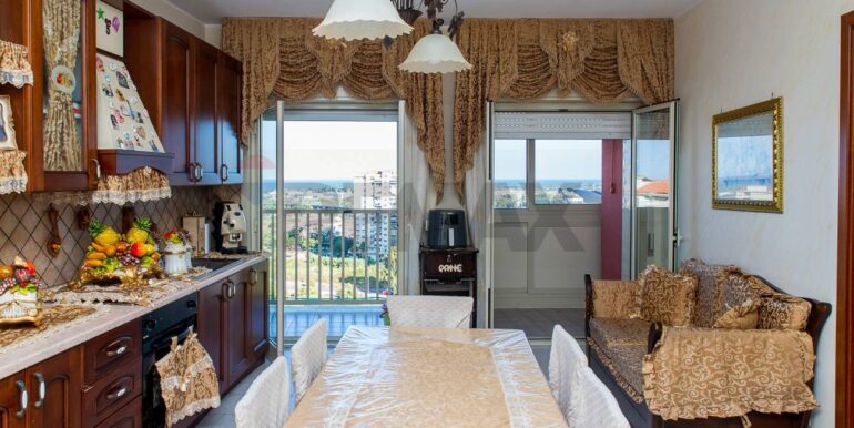 20250825184235-975684-13