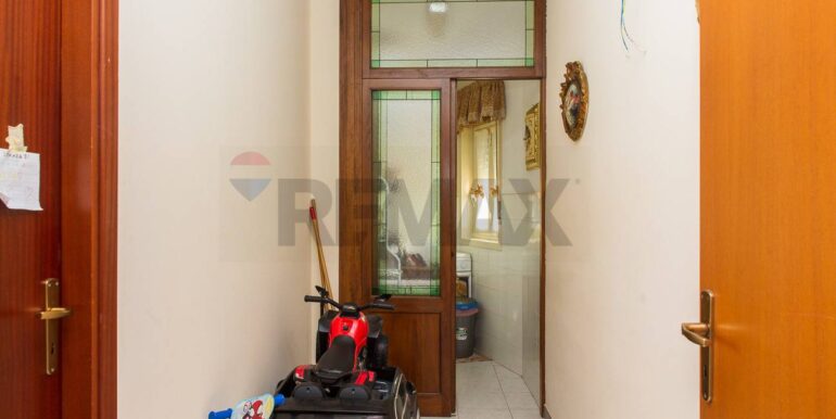 20250825184239-975684-14