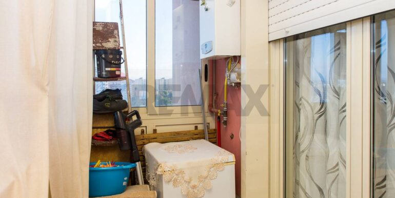 20250825184258-975684-21