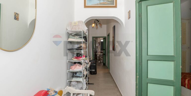 20250827110652-975890-12