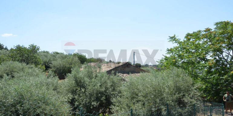 20250827151839-976001-37