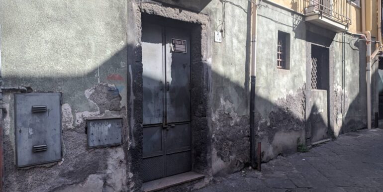 2025082784647-975719-4