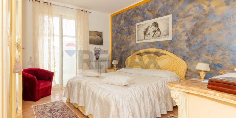 20250828113903-976135-16