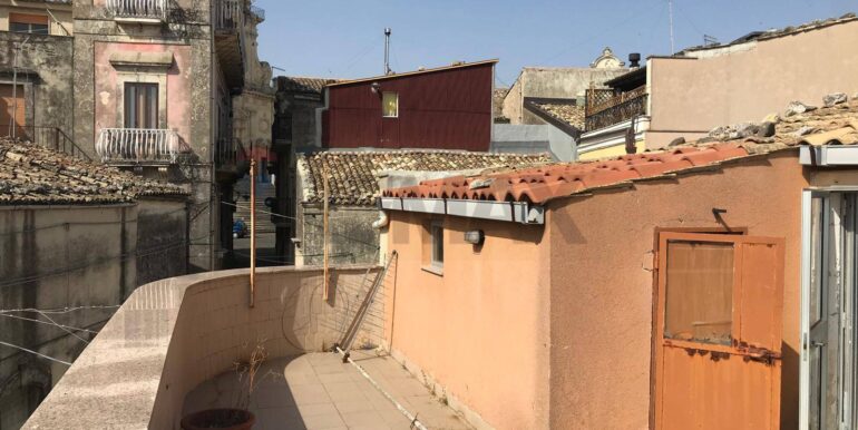 20250828170954-976254-6