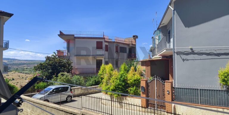 20250828174132-976115-2