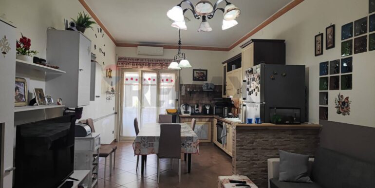 20250828174211-976115-10