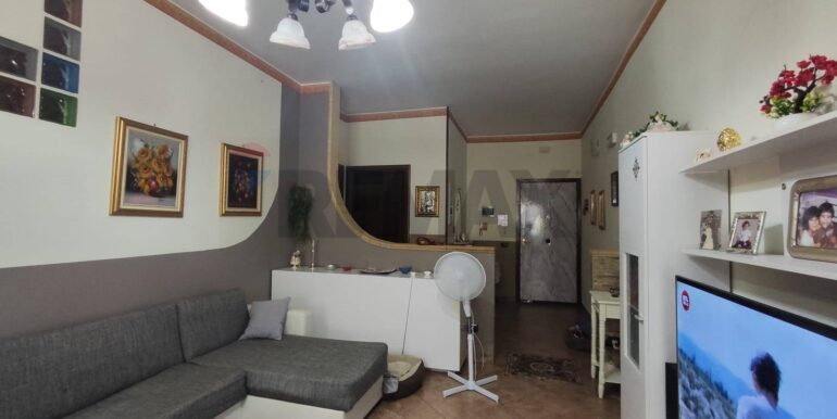 20250828174220-976115-12