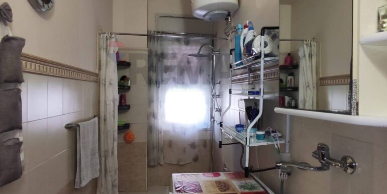 20250828174429-976115-18