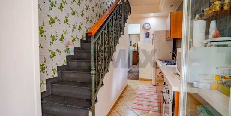 20250828202359-976370-7