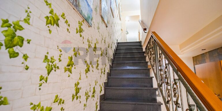 20250828202514-976370-17