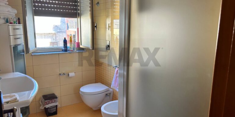 20250829183704-976633-5