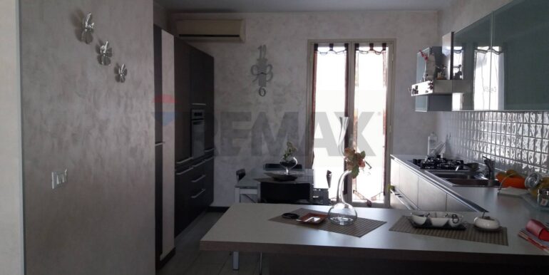 20250829183706-976633-16