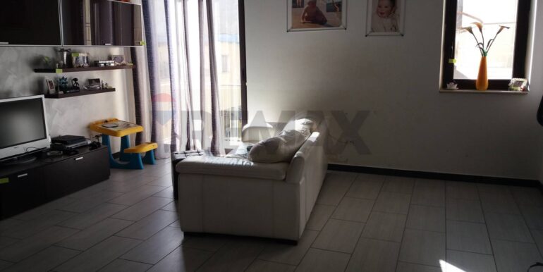 20250829183707-976633-22