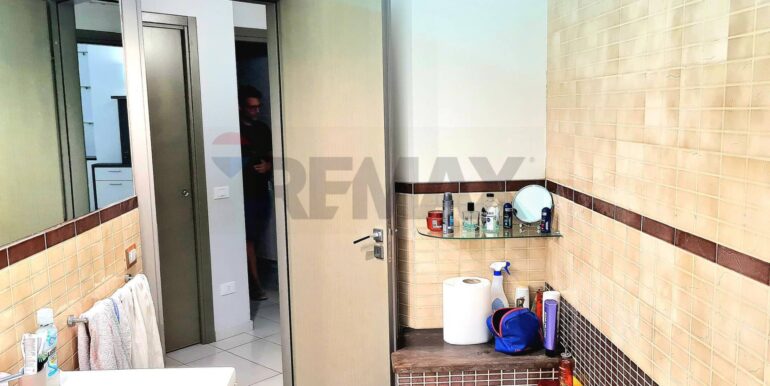 2025082983004-976086-13