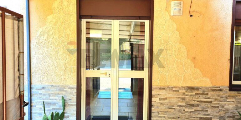 2025082983018-976086-18