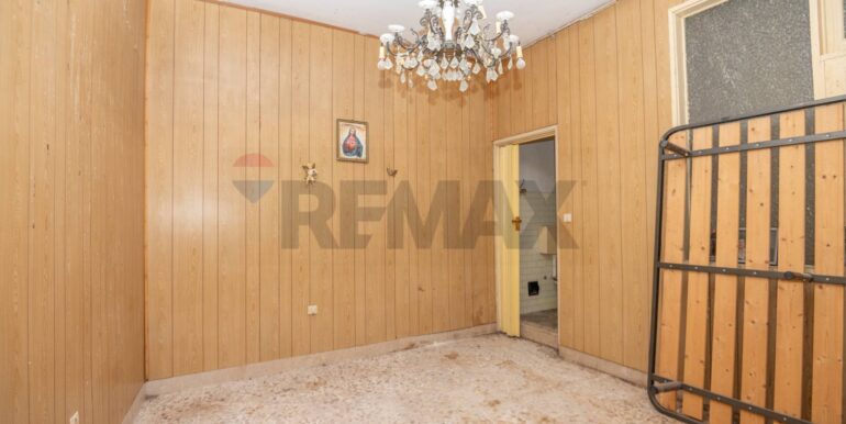 20250901184229-976444-4