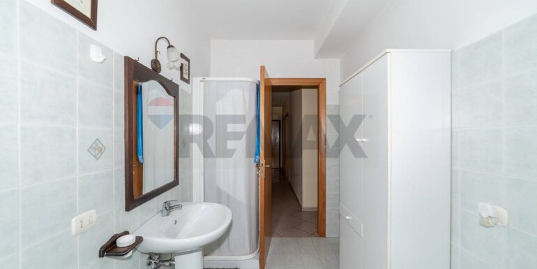 20250902192259-977306-19