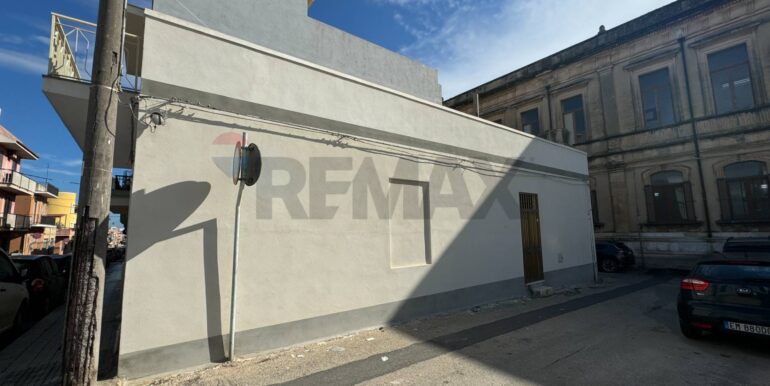 2025090395748-977335-6