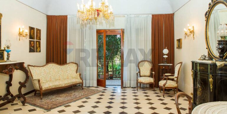 20250904125249-977981-36