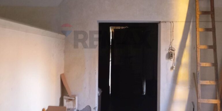 20250904190715-976403-4