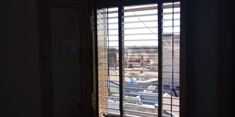 20250904195209-976678-6