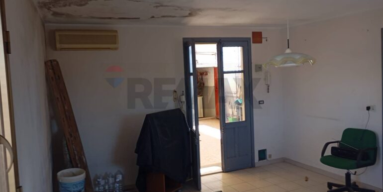 20250904195217-976678-10