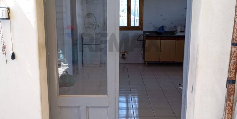 20250904195221-976678-12